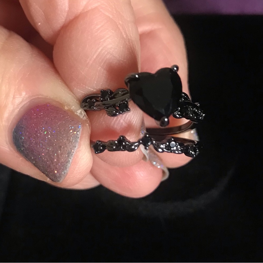 Black Heart Gemstone Ring Set - Women Jewelry
